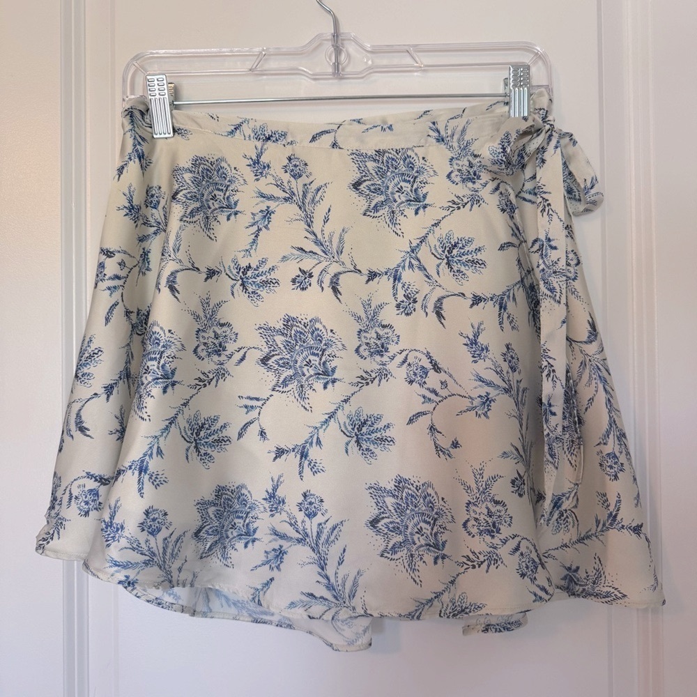 Urban Outfitters Wendy Satin Blue and Cream Floral Wrapped Small Skirt